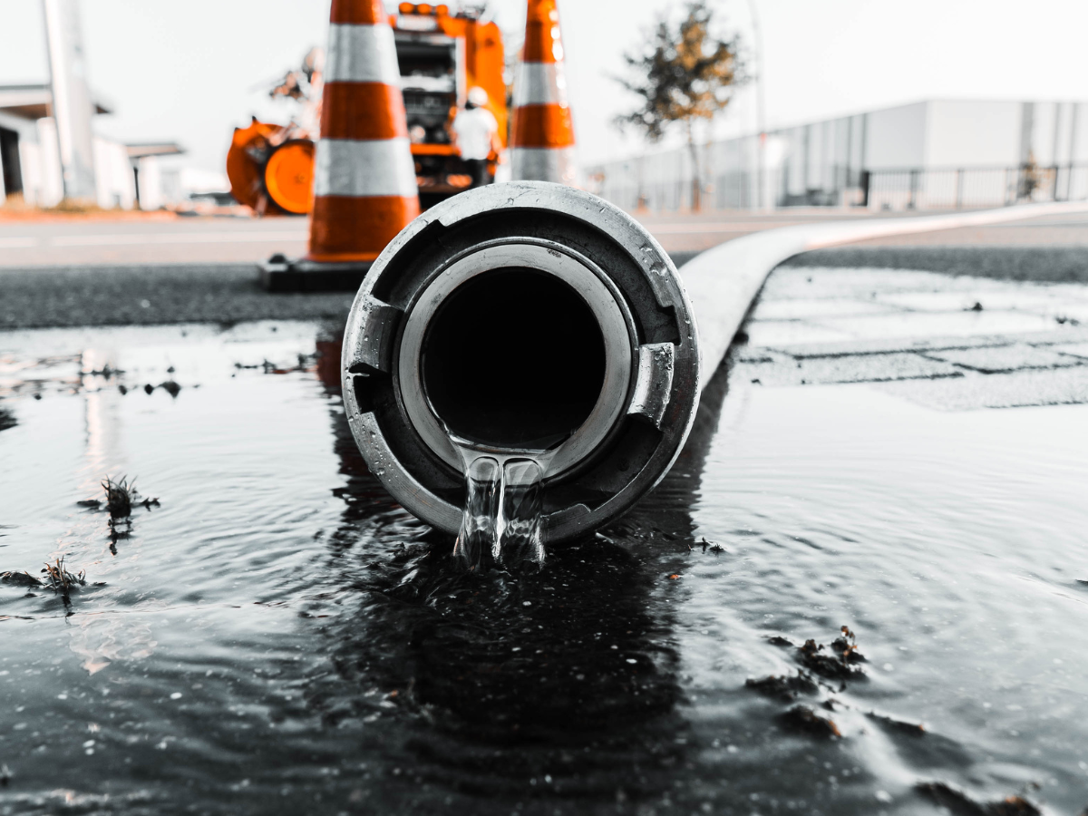 Bautrocknung & Wasserschadensanierung